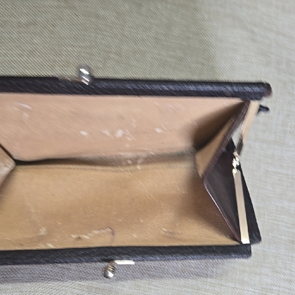 Vintage Dooney & Bourke Brown Pebble Leather Checkbook Wallet - Picture 3 of 7